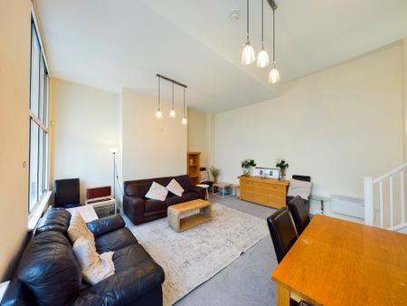 3 bedroom Flat to let in The Albany, 8 Old Hall Street, L3