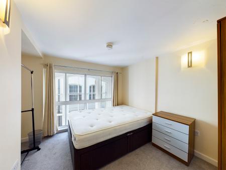 3 bedroom Flat to let in The Albany, 8 Old Hall Street, L3