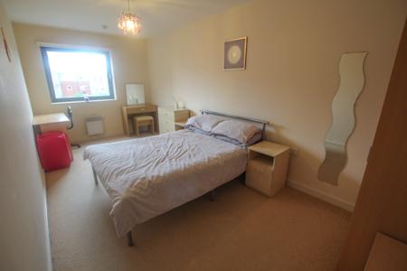 2 bedroom Flat to let in The Reach, 39 Leeds Street, L3