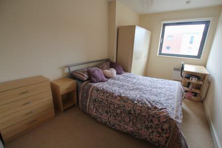 2 bedroom Flat to let in The Reach, 39 Leeds Street, L3