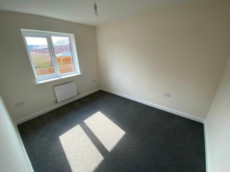3 bedroom Semi-detached house to let in Oswestry Street, L5