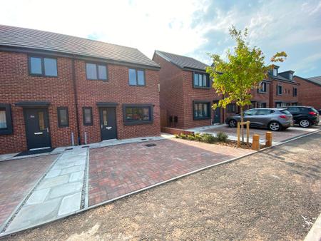 Oswestry Street, L5