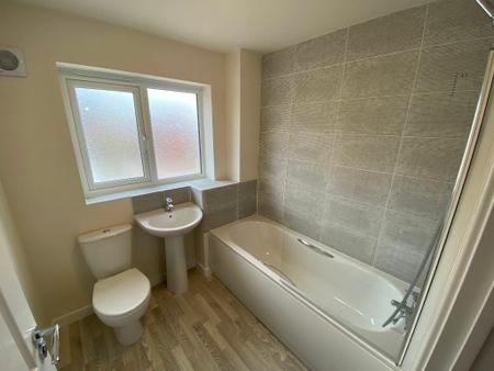 3 bedroom Semi-detached house to let in Oswestry Street, L5