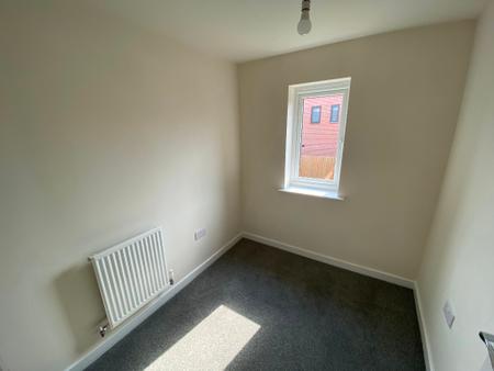 3 bedroom Semi-detached house to let in Oswestry Street, L5