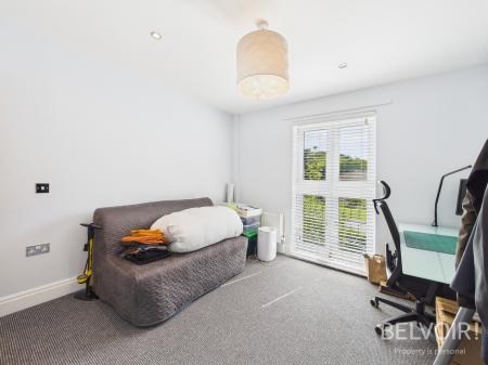 2 bedroom Flat for sale in 3 Larch Close, Cressington, Liverpool, L19