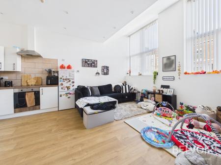 2 bedroom Flat for sale in Wellington Street, Garston, Liverpool, L19