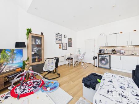 2 bedroom Flat for sale in Wellington Street, Garston, Liverpool, L19