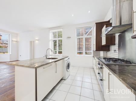 2 bedroom Flat to let in Alexandra Drive, Aigburth, Liverpool, L17