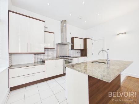 2 bedroom Flat to let in Alexandra Drive, Aigburth, Liverpool, L17