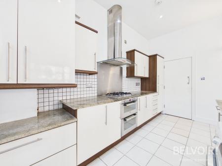 2 bedroom Flat to let in Alexandra Drive, Aigburth, Liverpool, L17