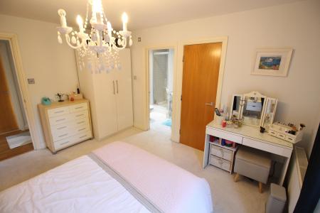 2 bedroom Flat to let in 3 Larch Close, Cressington, Liverpool, L19