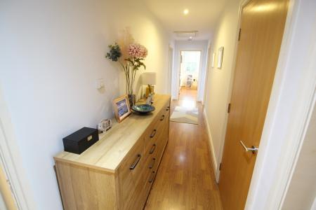 2 bedroom Flat to let in 3 Larch Close, Cressington, Liverpool, L19