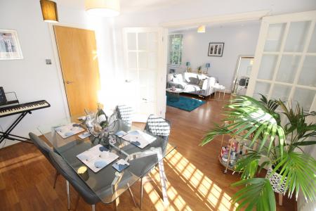 2 bedroom Flat to let in 3 Larch Close, Cressington, Liverpool, L19