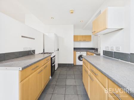 2 bedroom Flat to let in Devonshire Road, Princes Park, Liverpool, L8