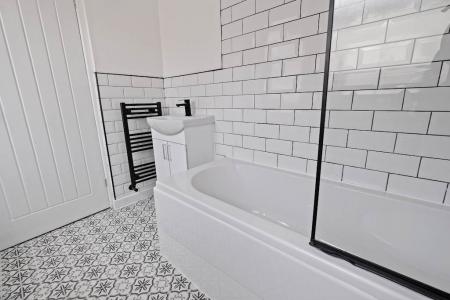 2 bedroom Terraced House to let in Banner Street, Wavertree, Liverpool, L15