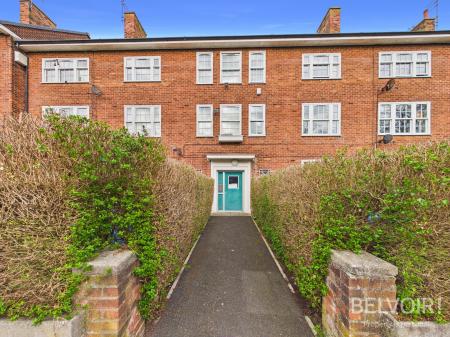 3 bedroom Flat for sale in Waverley Road, Aigburth, Liverpool, L17