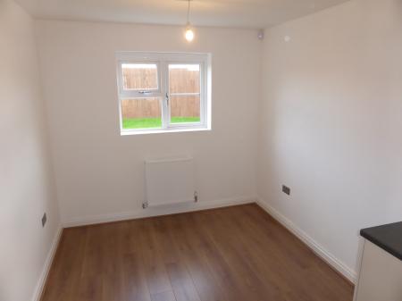 3 bedroom Semi-detached house to let in Ashton Close, Halewood, Liverpool, L25