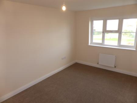 3 bedroom Semi-detached house to let in Ashton Close, Halewood, Liverpool, L25