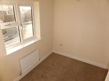 3 bedroom Semi-detached house to let in Ashton Close, Halewood, Liverpool, L25