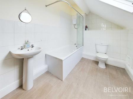 2 bedroom Flat to let in Pelham Grove, Aigburth, Liverpool, L17