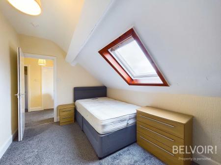 2 bedroom Flat to let in Pelham Grove, Aigburth, Liverpool, L17