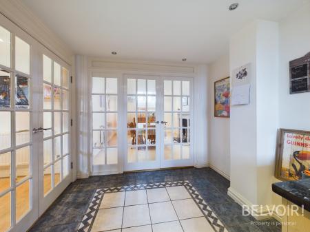 3 bedroom Flat to let in West Albert Road,, Aigburth, Liverpool, L17