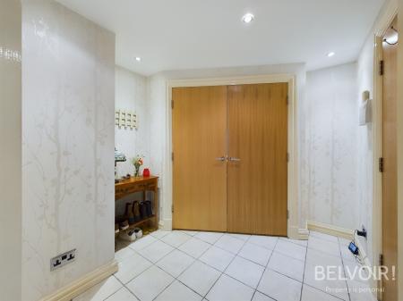 3 bedroom Flat to let in West Albert Road,, Aigburth, Liverpool, L17