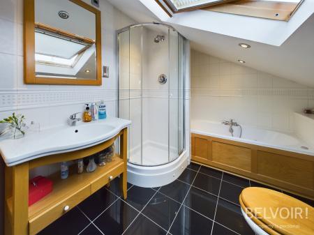 3 bedroom Flat to let in West Albert Road,, Aigburth, Liverpool, L17