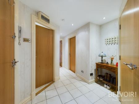 3 bedroom Flat to let in West Albert Road,, Aigburth, Liverpool, L17