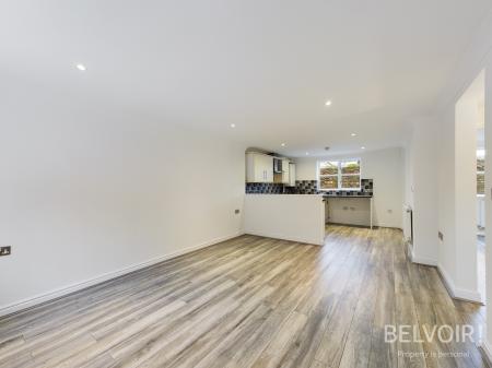 2 bedroom Flat to let in Church Road, Halewood, Liverpool, L26