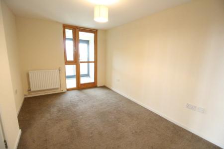3 bedroom Flat to let in Croxteth Drive, Aigburth, Liverpool, L17