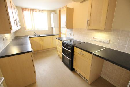 3 bedroom Flat to let in Croxteth Drive, Aigburth, Liverpool, L17