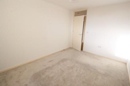 3 bedroom Flat to let in Croxteth Drive, Aigburth, Liverpool, L17