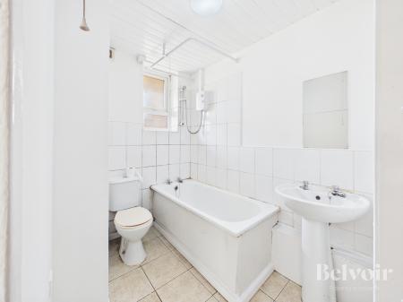2 bedroom Flat to let in Minster Court, City Centre, Liverpool, L7
