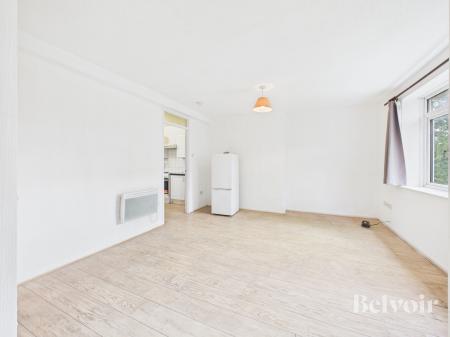 2 bedroom Flat to let in Minster Court, City Centre, Liverpool, L7