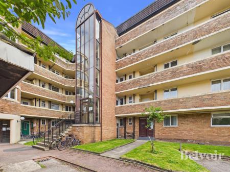 2 bedroom Flat to let in Minster Court, City Centre, Liverpool, L7