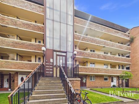 2 bedroom Flat to let in Minster Court, City Centre, Liverpool, L7