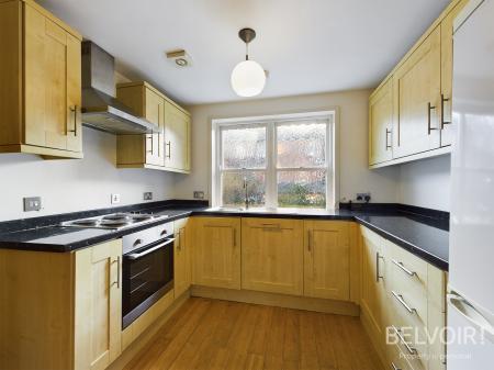 2 bedroom Flat to let in Lark Lane, Aigburth, Liverpool, L17
