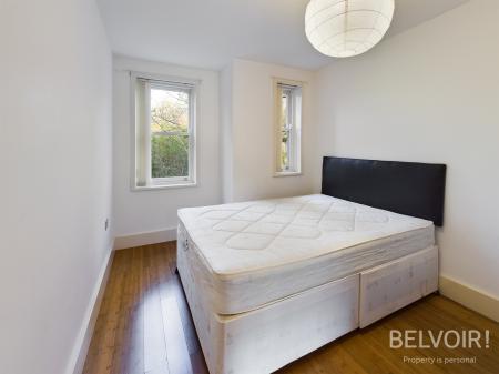 2 bedroom Flat to let in Lark Lane, Aigburth, Liverpool, L17