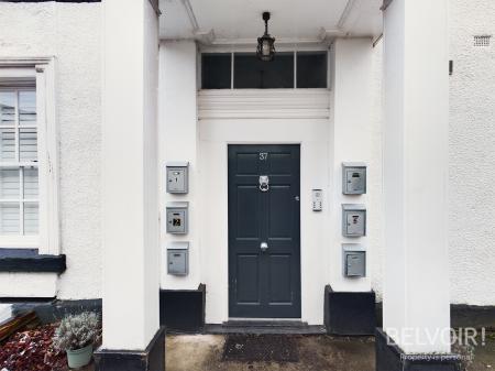 4 bedroom Flat to let in Parkfield Road, Aigburth, Liverpool, L17