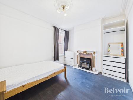 4 bedroom Terraced House to let in Russell Road, Mossley Hill, Liverpool, L18