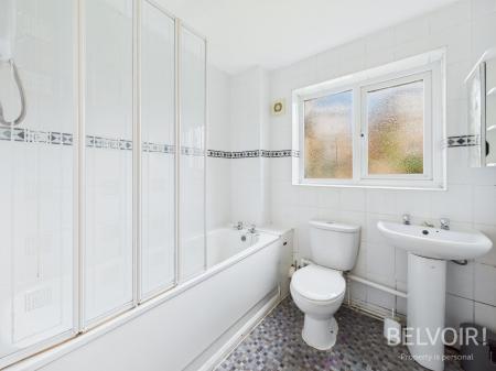 2 bedroom Flat to let in Minster Court, City Centre, Liverpool, L7