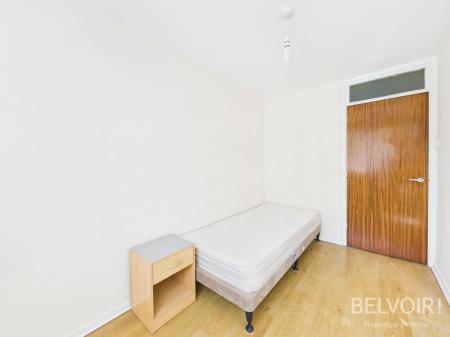 2 bedroom Flat to let in Minster Court, City Centre, Liverpool, L7