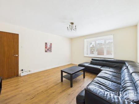 2 bedroom Flat to let in Minster Court, City Centre, Liverpool, L7