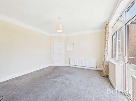 4 bedroom Semi-detached house to let in Elder Gardens, Grassendale, Liverpool, L19