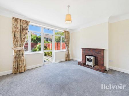 4 bedroom Semi-detached house to let in Elder Gardens, Grassendale, Liverpool, L19