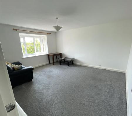 2 bedroom Flat to let in Minster Court, City Centre, Liverpool, L7