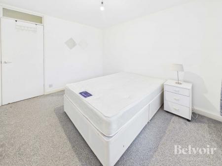 2 bedroom Flat to let in Minster Court, City Centre, Liverpool, L7