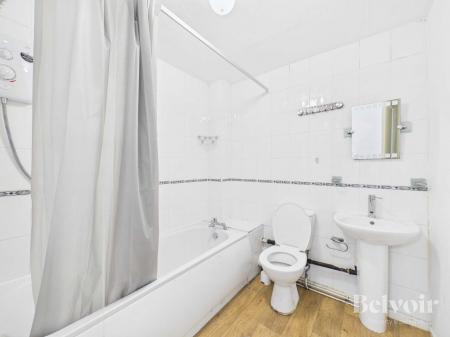 2 bedroom Flat to let in Minster Court, City Centre, Liverpool, L7