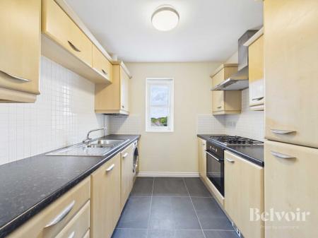 2 bedroom Flat to let in Carina Court, Aigburth, Liverpool, L17